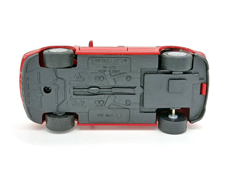 Welly Volkswagen VW Golf IV Red