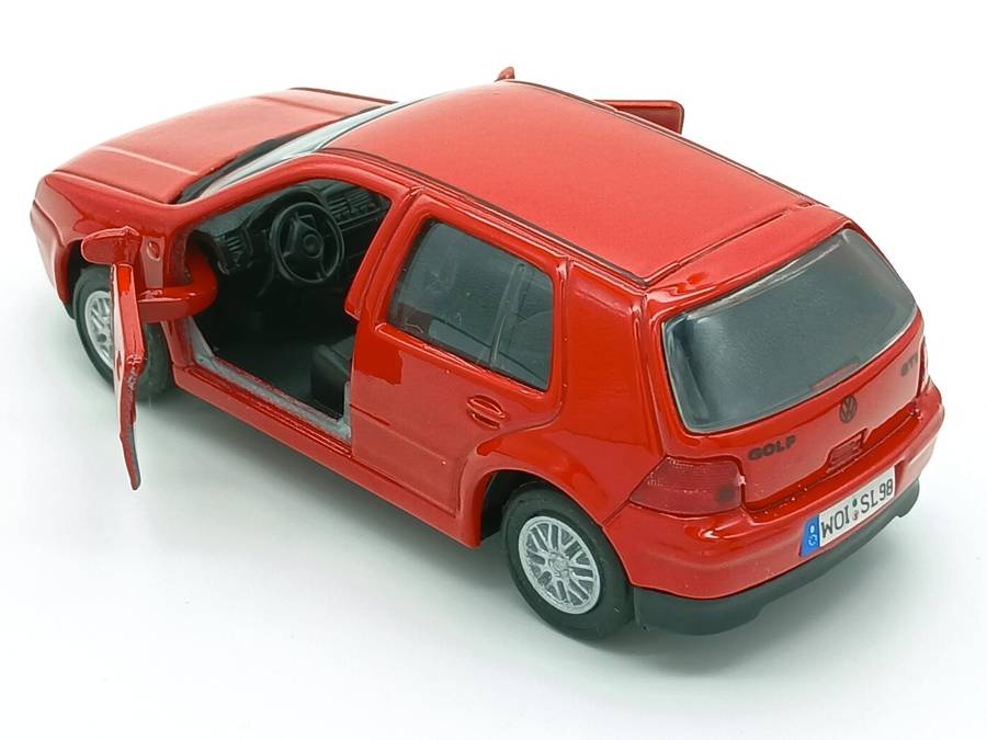 Welly Volkswagen VW Golf IV Red