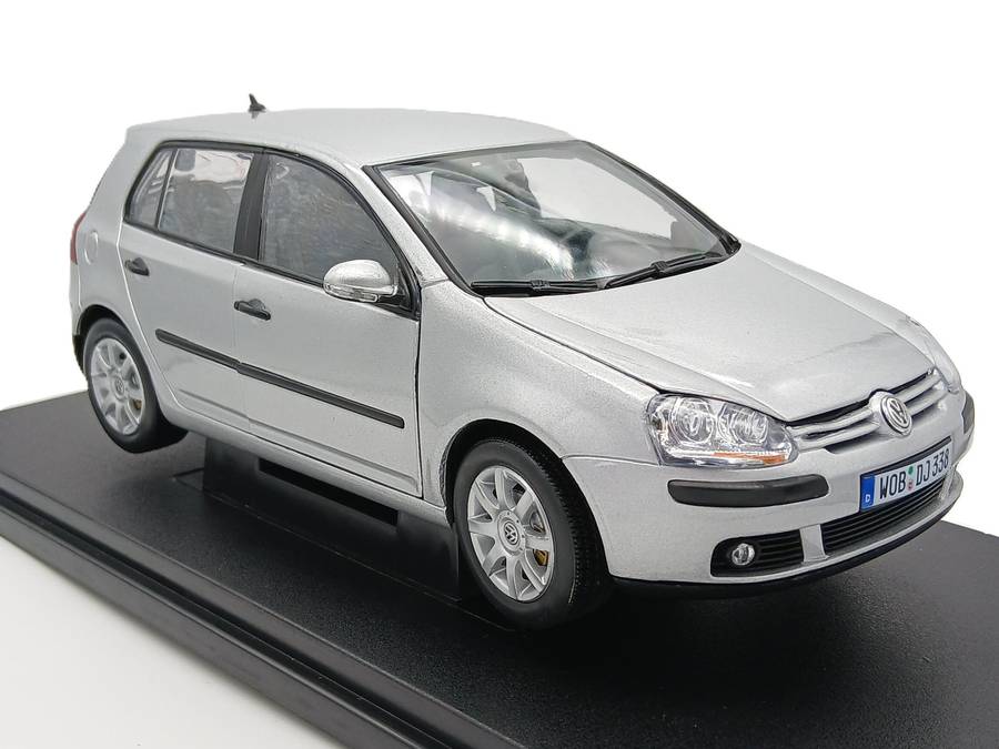 Welly Volkswagen VW Golf GTI Mk V 1/18