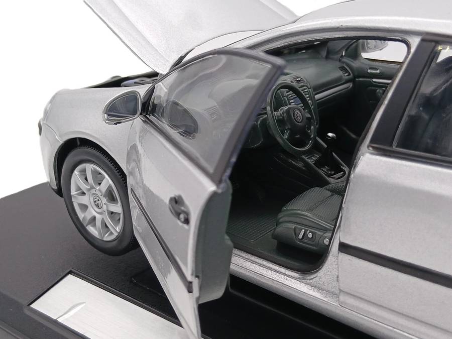 Welly Volkswagen VW Golf GTI Mk V 1/18