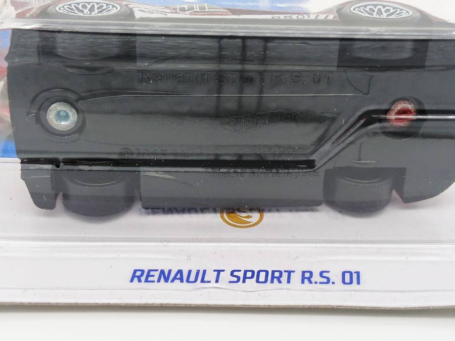 Hot Wheels Renault Sport R.S. 01 SUPER Treasure Hunt
