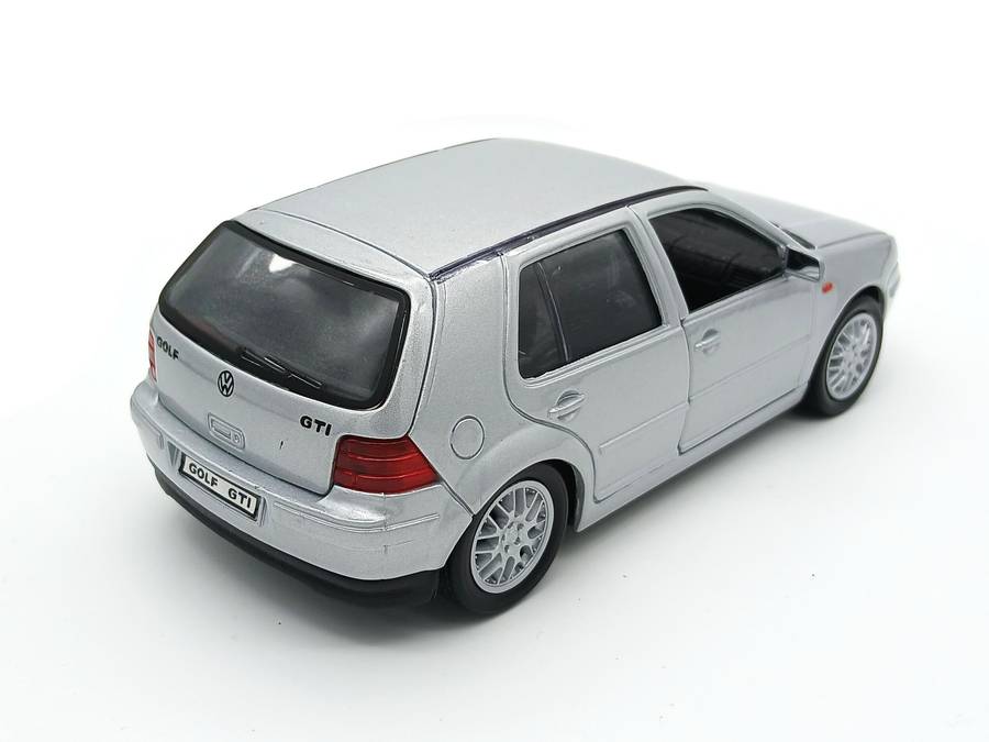 Welly Volkswagen VW Golf MK4 GTi 1/24