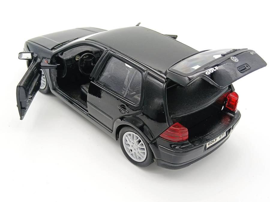 Welly Volkswagen VW Golf MK4 GTi 1/24 Black