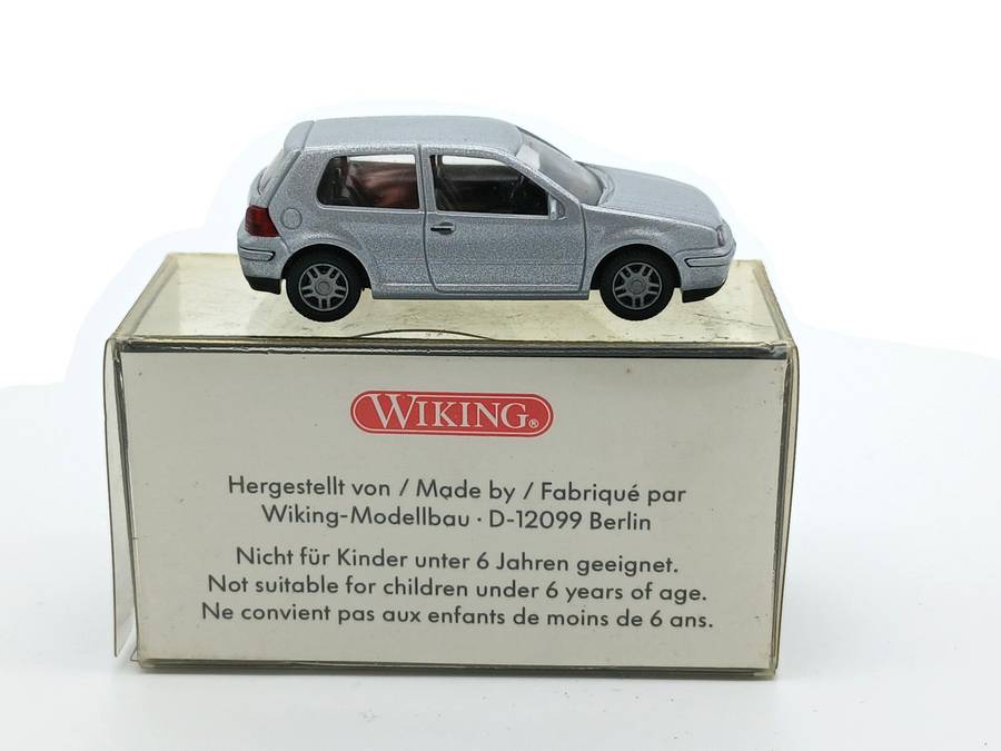 Wiking Volkswagen VW Golf Mk4 Silver 1/87
