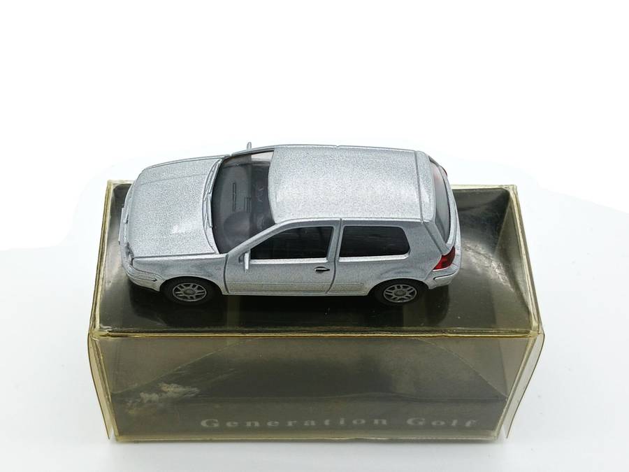 Wiking Volkswagen VW Golf Mk4 Silver 1/87