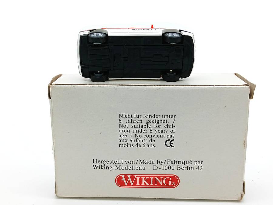 Wiking Volkswagen VW Golf Mk Emergency Doctor German 1/87