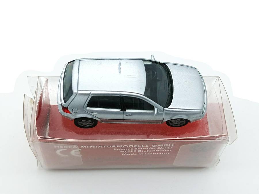 Herpa Volkswagen VW Golf Mk4 Silver 1/87
