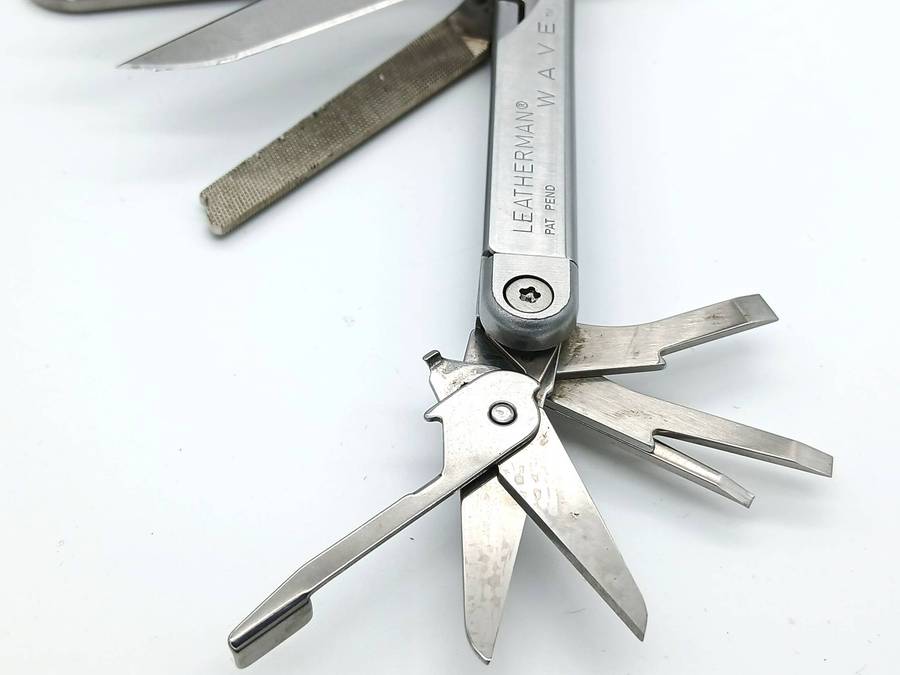 Leatherman Wave 1st Gen with original leather pouch and box (0500 Date Stamp) Kodak Logo