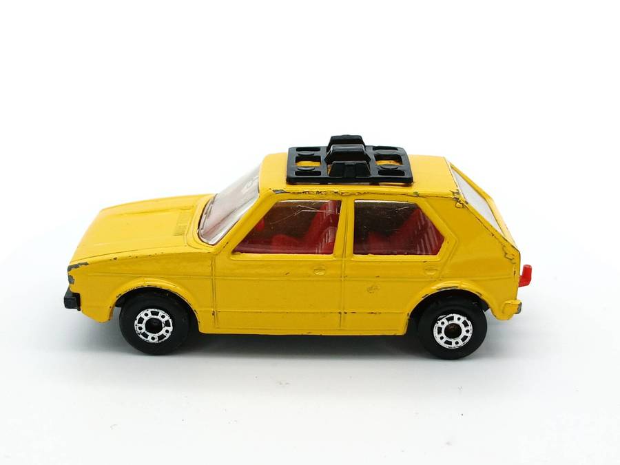 Matchbox Super Fast Lesney Volkswagen VW Golf LS Mk1 1976 No.7 Yellow Red Interior