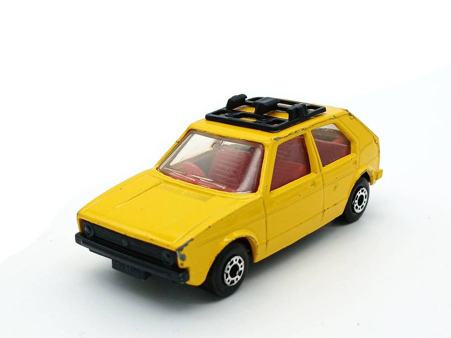 Matchbox Super Fast Lesney Volkswagen VW Golf LS Mk1 1976 No.7 Yellow Red Interior