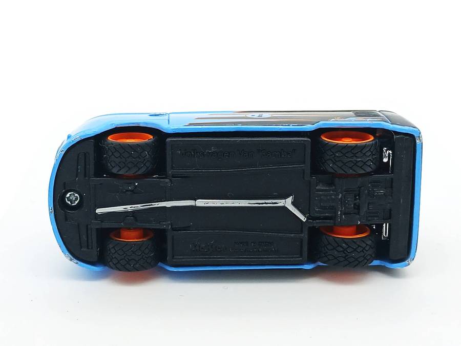 Maisto Volkswagen VW Samba Van 1/64