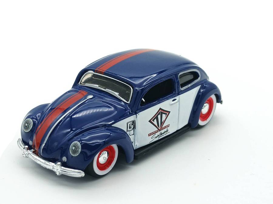 Maisto Volkswagen VW Beetle 1/64 Tommy Cover Surfboards