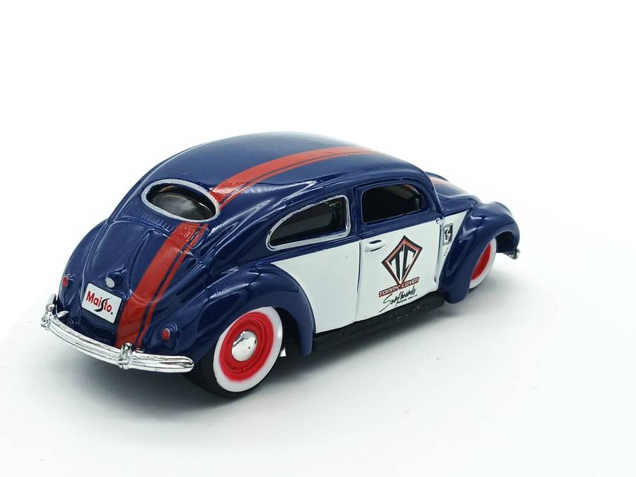 Maisto Volkswagen VW Beetle 1/64 Tommy Cover Surfboards