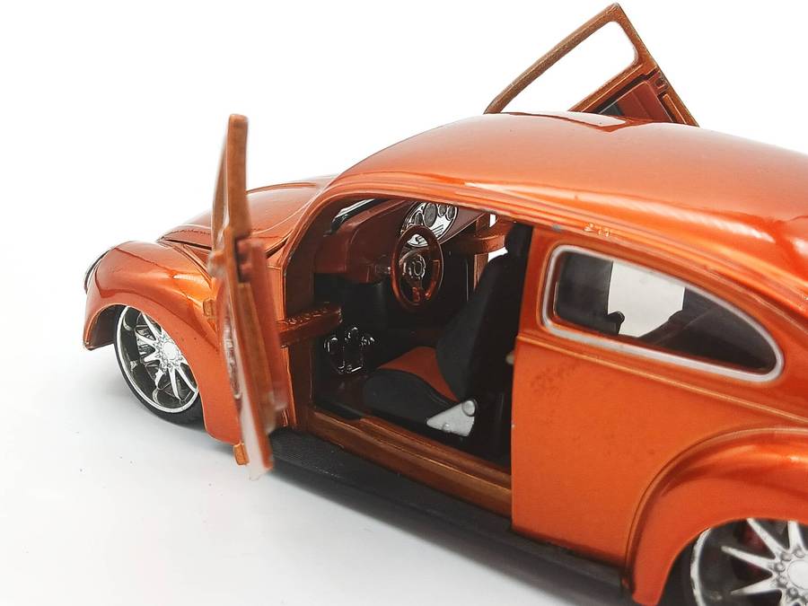 Maisto Volkswagen VW Beetle Gridez for restoration 1/24