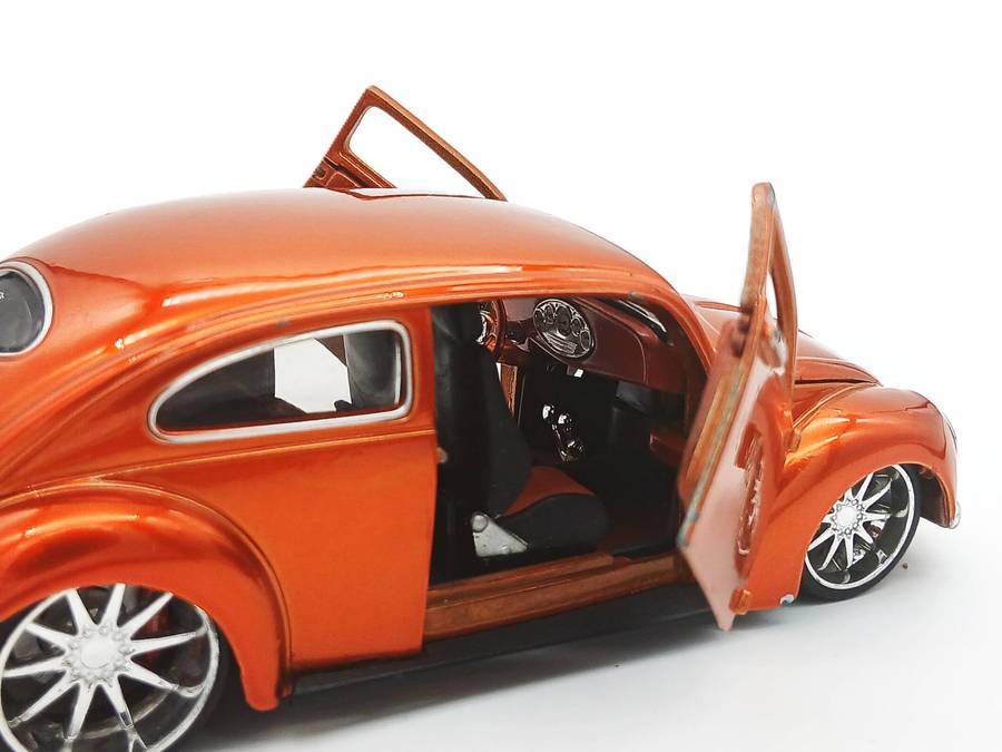 Maisto Volkswagen VW Beetle Gridez for restoration 1/24