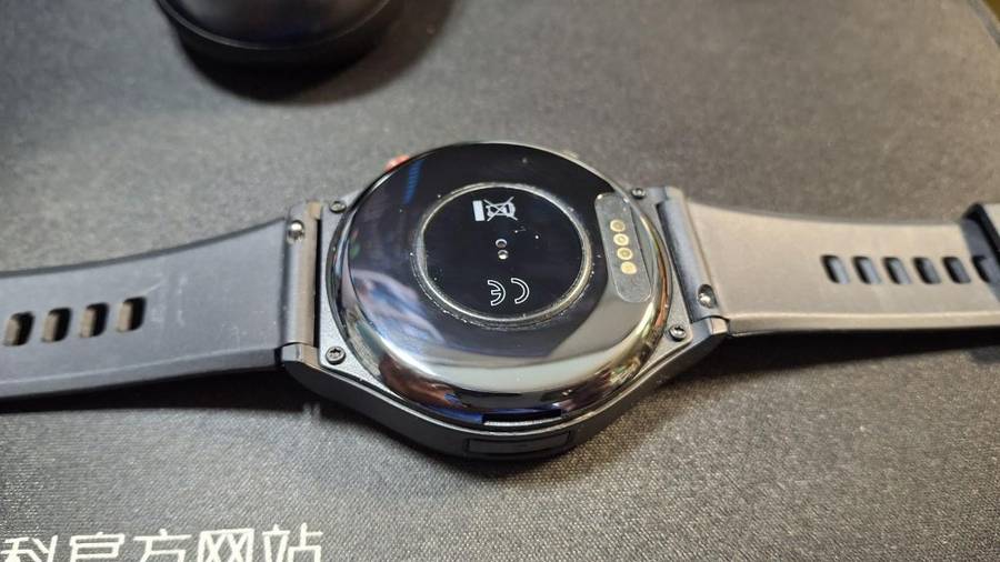 LEMFO Android 10.7 Fitness Smart Watch 1.61 Inch HD Touch Screen 4G+128G Memory 2MP+5MP Dual Camera