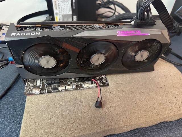 Gigabyte Radeon RX 6700 XT GAMING OC 12G Graphics Card