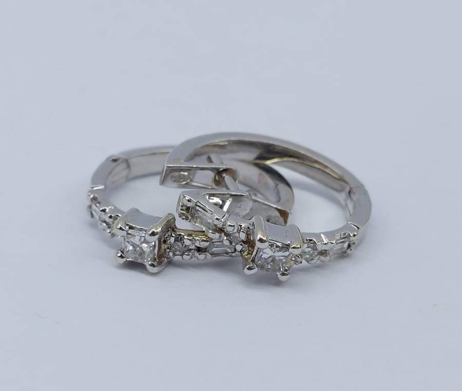 18 ct White gold Diamond earrings