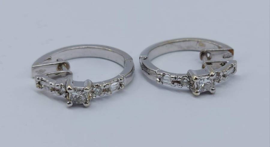18 ct White gold Diamond earrings