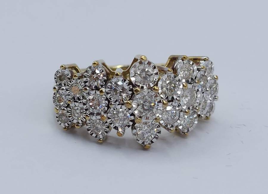 9ct Yellow gold Diamond ring
