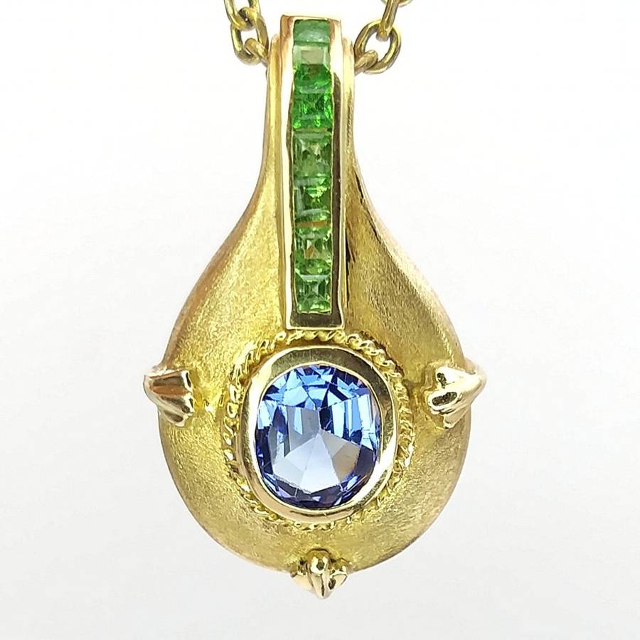 Byzantine style tanzanite & peridot pendant (18ct gold)