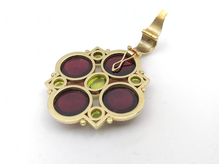 Byzantine style cabochon ruby & peridot pendant (14ct gold)