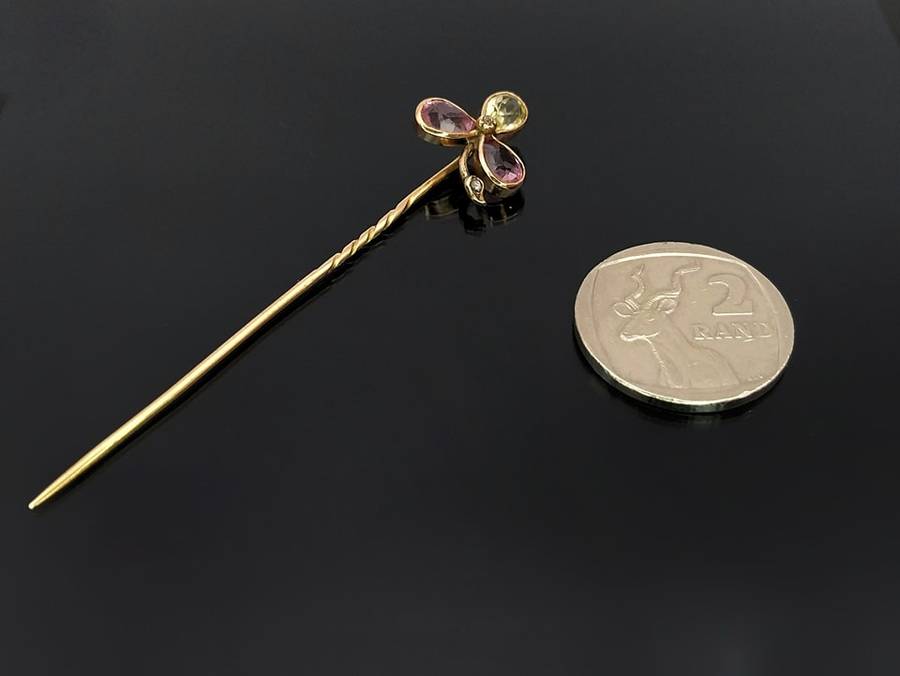 Tri-colour topaz, diamond & 14ct gold shamrock stick pin