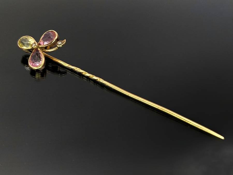 Tri-colour topaz, diamond & 14ct gold shamrock stick pin