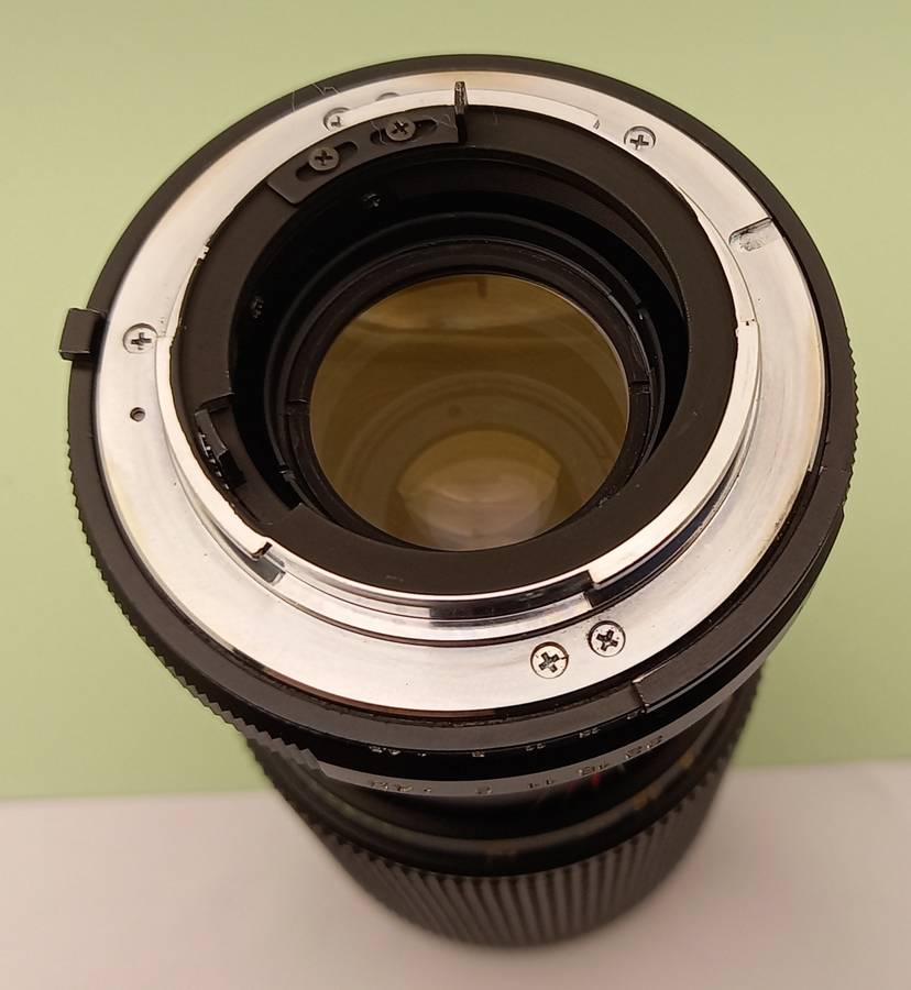 Pre-owned Makinon MC Zoom F70-200m 14,5  - 55mm Auto Focus Lens with bag and caps