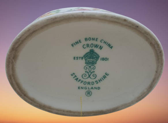 Small Vintage Crown Fine Bone China Not Forgotten Trinket Box with Lid Staffordshire England.