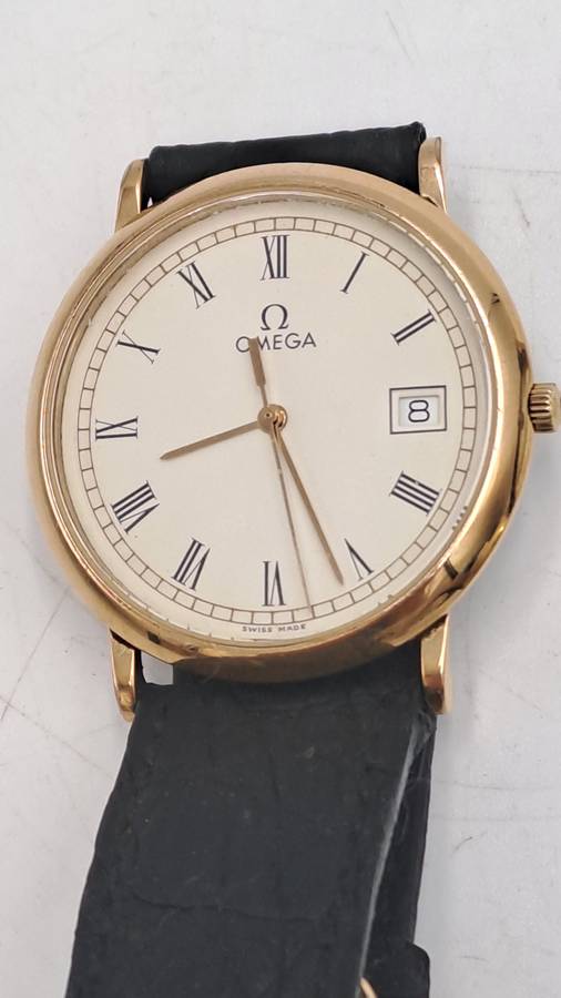 Vintage Ladies OMEGA DeVille 1430 Swiss Made Quartz Watch -Working -Engraved