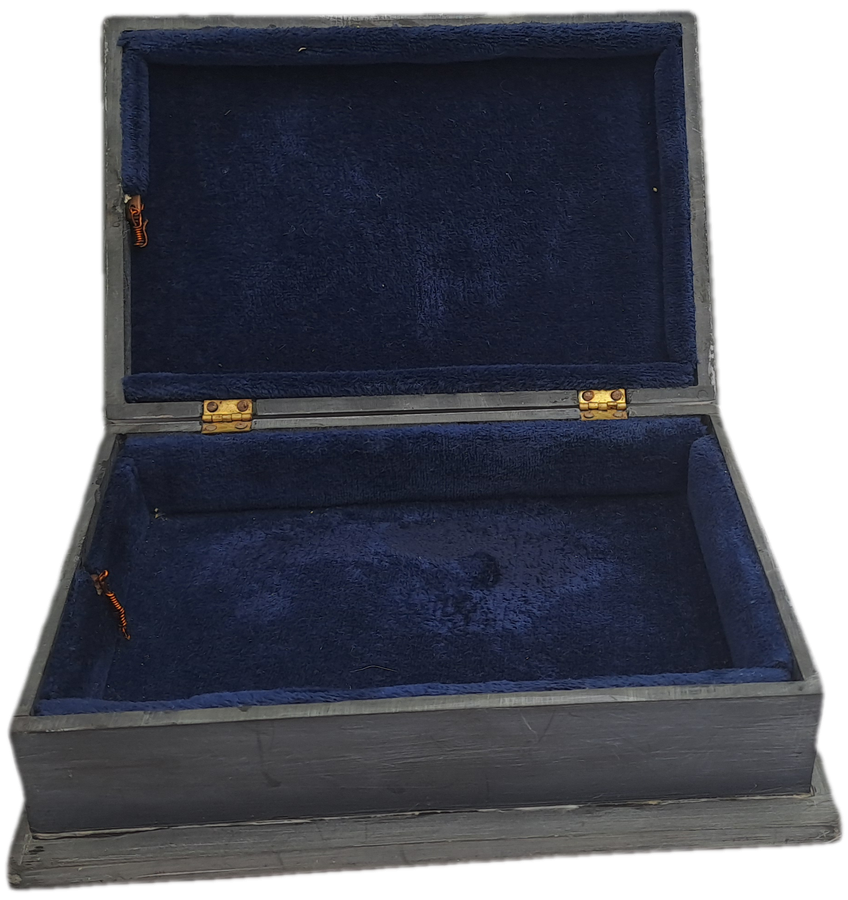 Vintage Heavy Metal Trinket Box 17,5cmx12cmx6cm  -1,18kg