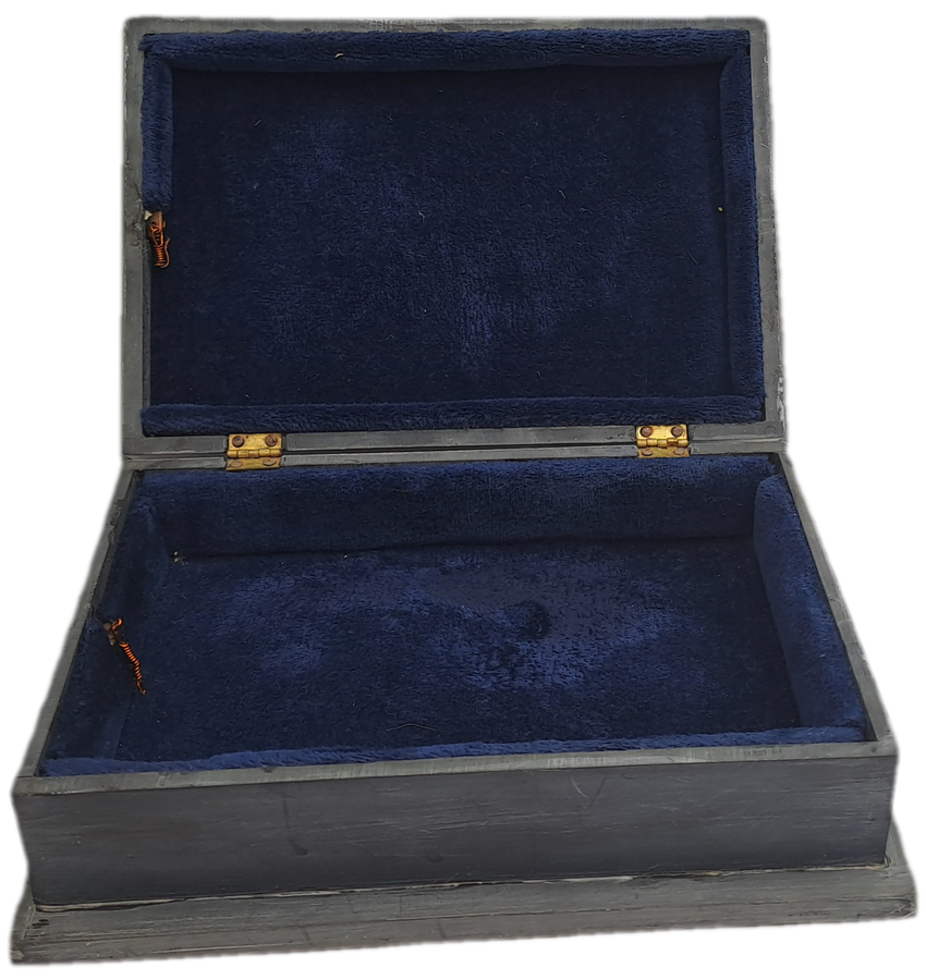 Vintage Heavy Metal Trinket Box 17,5cmx12cmx6cm  -1,18kg