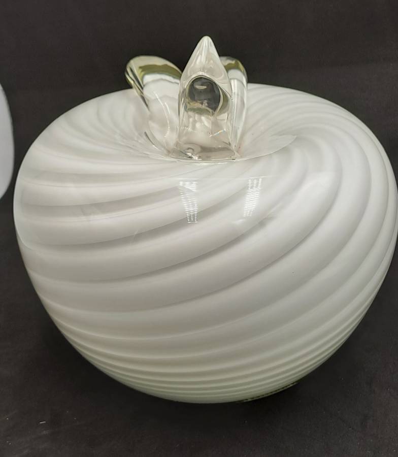 Murano Art Glass Brilliant White Swirl Apple