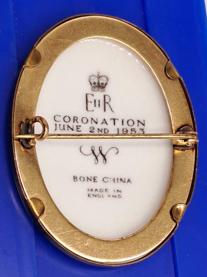 Vintage Rare 1953 Porcelain Coronation Brooch Queen Elizabeth II Royal Worcester England