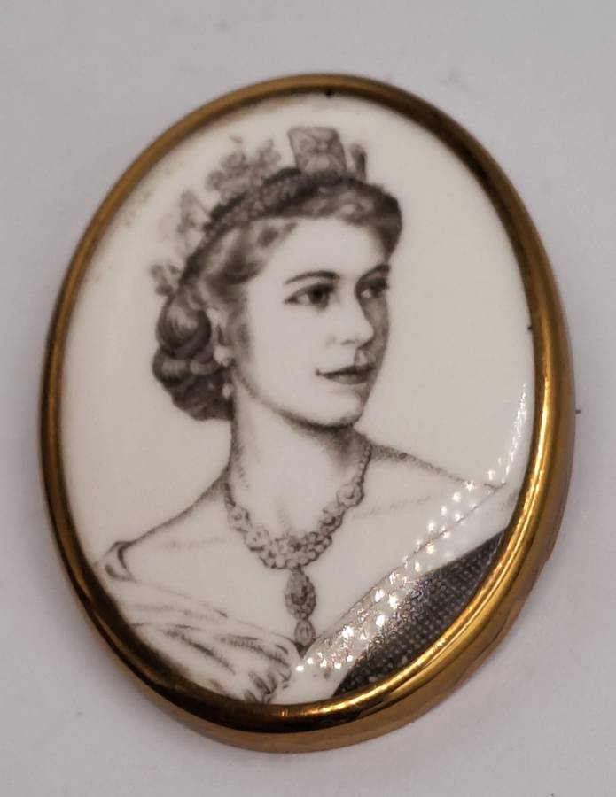 Vintage Rare 1953 Porcelain Coronation Brooch Queen Elizabeth II Royal Worcester England