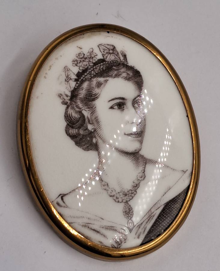 Vintage Rare 1953 Porcelain Coronation Brooch Queen Elizabeth II Royal Worcester England