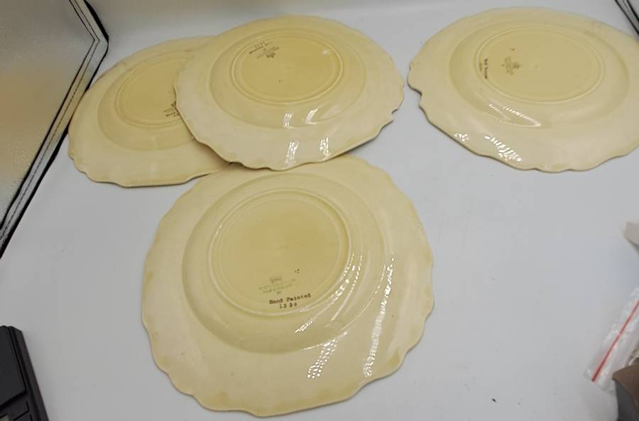 4 Vintage 1930's Myott Son & Co Ltd Cream Plates 22,3cm - Pattern 1338 -England (Chipped)