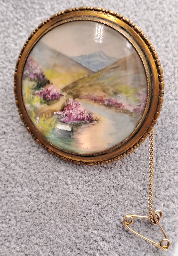Vintage 1930's-1940's TLM (Thomas L Mott) Scottish Landscape Purple Heather Handpainted Brooch