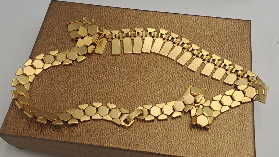 Fashionable Geometric Gold Tone Necklace 46cm