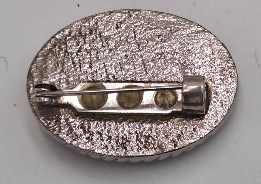 Vintage Oval Jade Brooch 3,7cm x 3,8cm