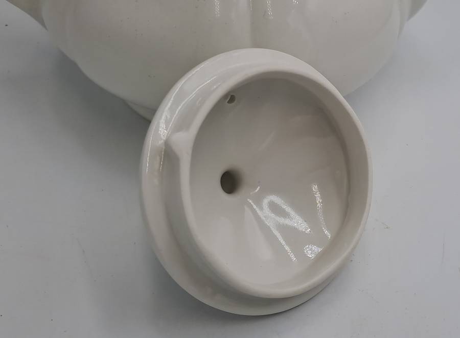 Vintage Churchill English Porcelain Tea Pot 600ml