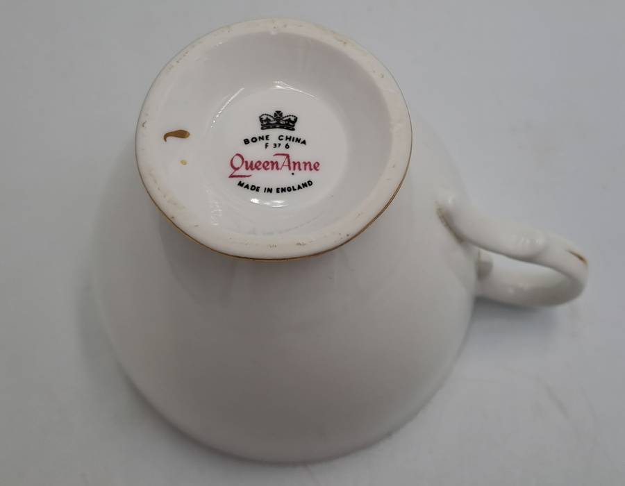 Replacement - Vintage Queen Anne Cup F 37 no 6  Bone China England (3 Available)