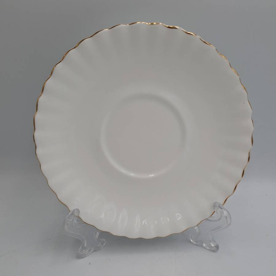 Replacement : Vintage Royal Albert Val D`or -Large Saucer- 15,8cm (soup cup Saucer)