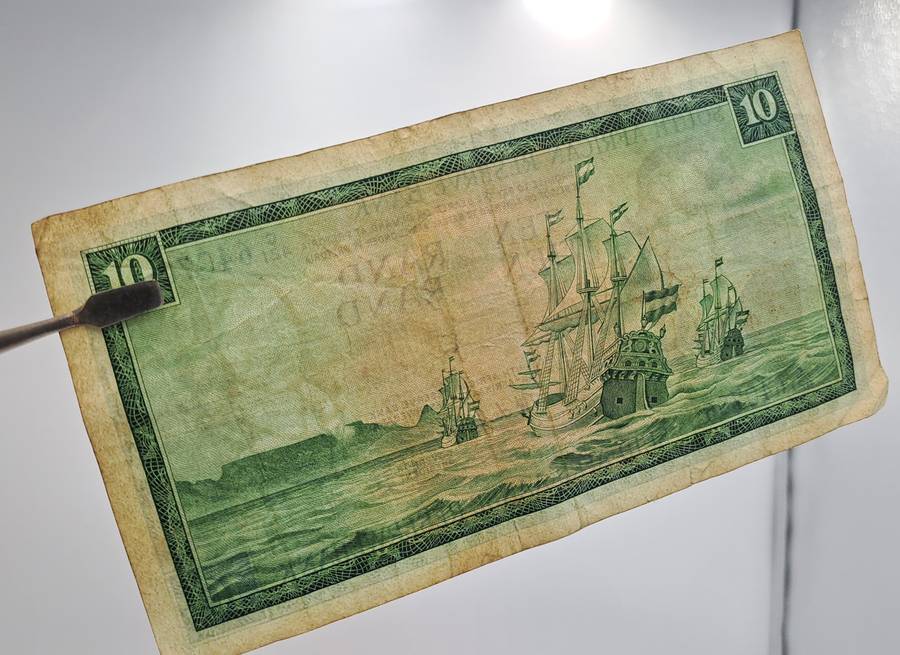 1975-1976 Ten Rand Note -T.W. de Jongh, Watermark van Riebeeck-English-Afrikaans -C/421 640706