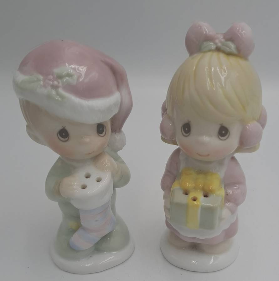 Collectable 1994 Precious Moments PMI Salt & Pepper Shakers-Boy and Girl 10,5cm tall