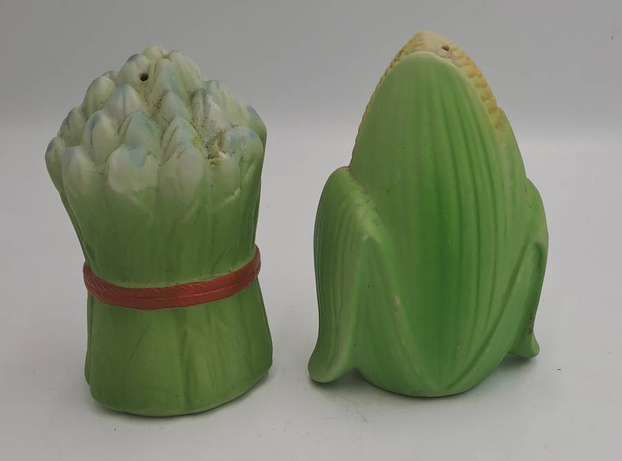 Vintage Corn and Asparagus vegetable Salt and Pepper Shakers set