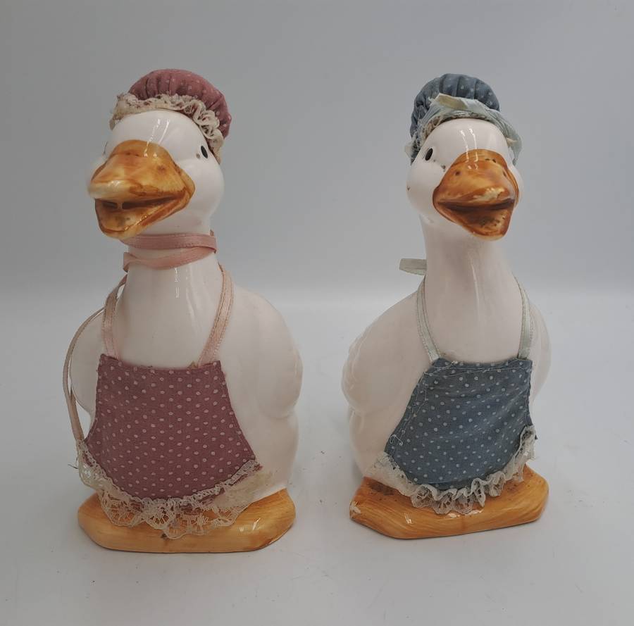 Vintage Ceramic Duck's Salt and Pepper Shaker set