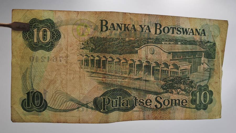 1982  Botswana 10 Pula Circulated Bank Note