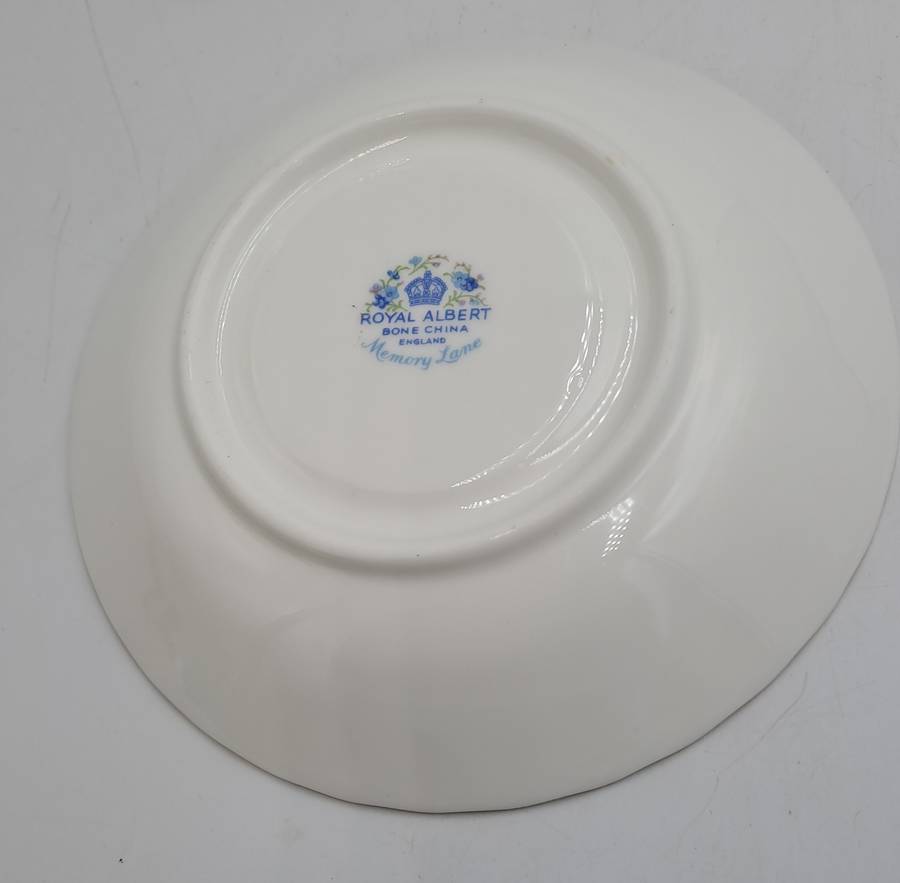 Replacement Vintage Royal Albert `Winsome` Bone China Saucer-England
